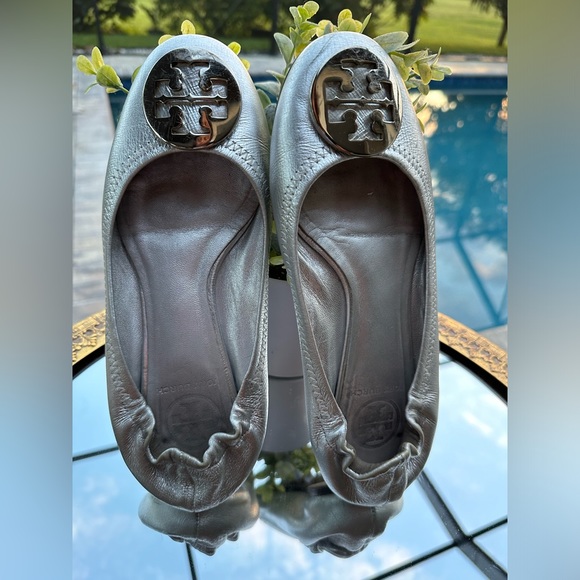 TORY BURCH Flat Silver Leather Slip size 7 - Picture 11 of 13
